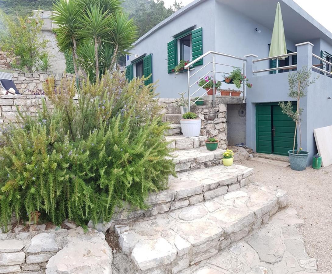 Holiday House Jakov Gdinj Exterior foto